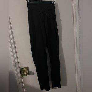 Black Windsor dress pants with tie waist. NWT.